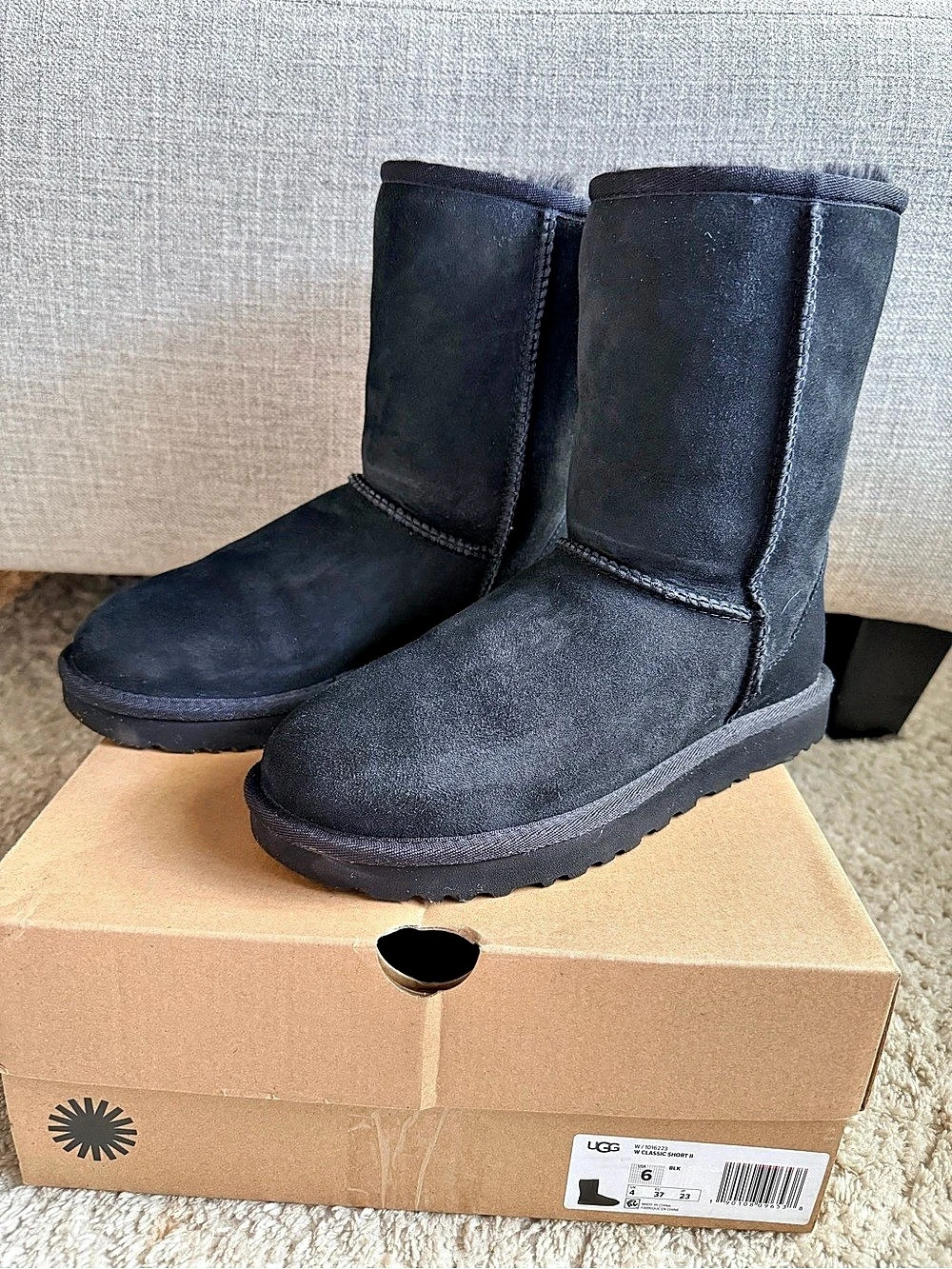 UGG Classic Short II Black Boots US 6